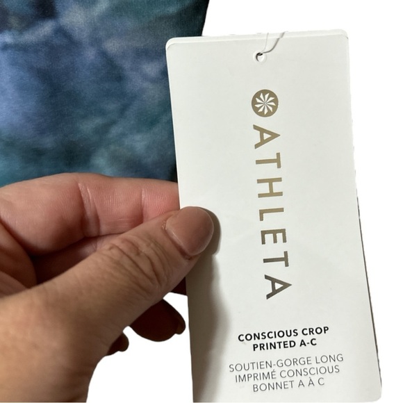 NWT - Athleta Conscious Crop A-C Printed Tie Dye Crop/Bra - Picture 4 of 6